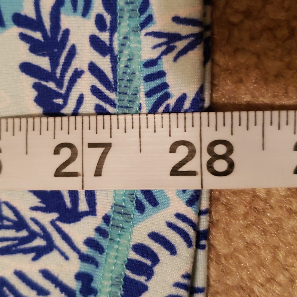 Lilly Pulitzer Luxletic Whisper Blue Women's Capris - Picture 10 of 12